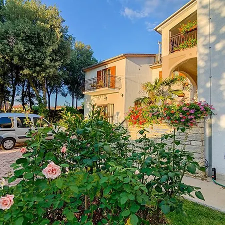 Ana Apartamento Pula